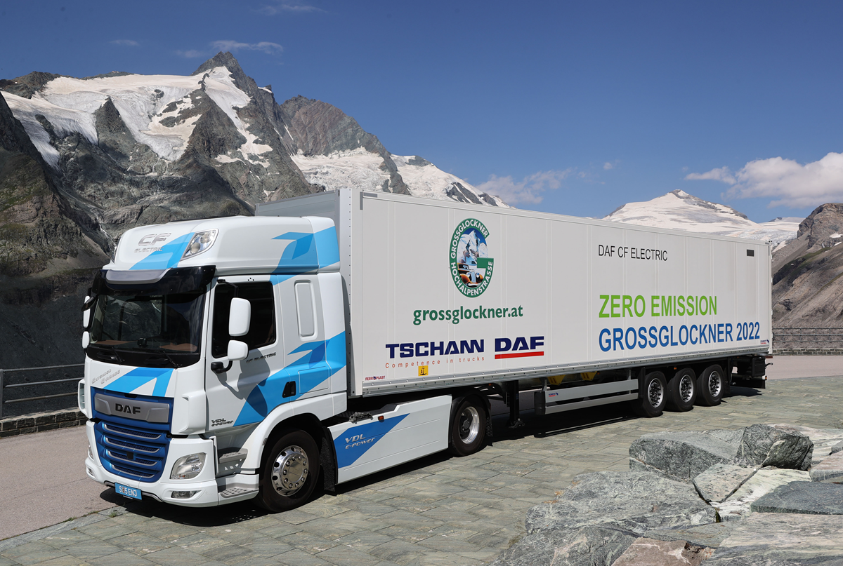 01 daf cf electric bedwingt de bergpas van europa