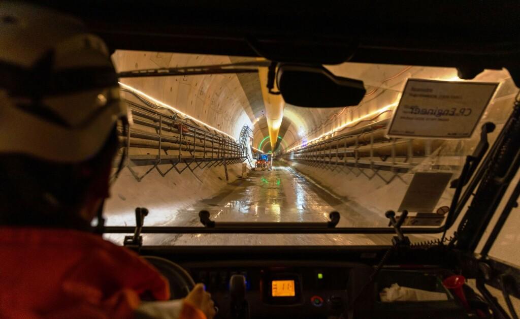 1024x628 09451985923 1675325393 view of the chiltern tunnel inside a msv