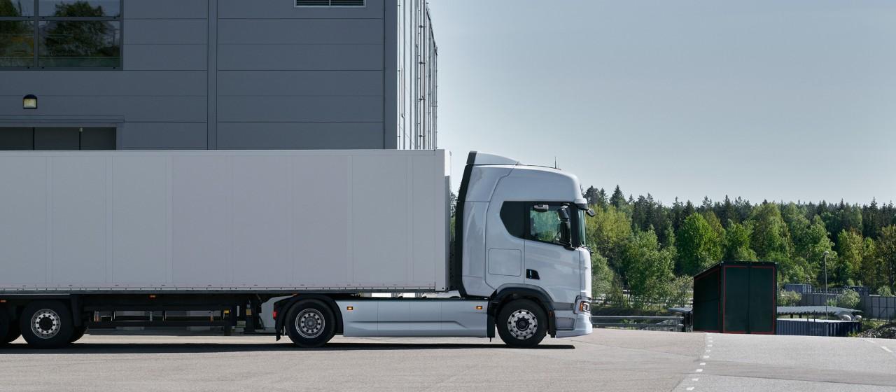 SCANIA-Systematic preparation boosts e-truck sales readiness