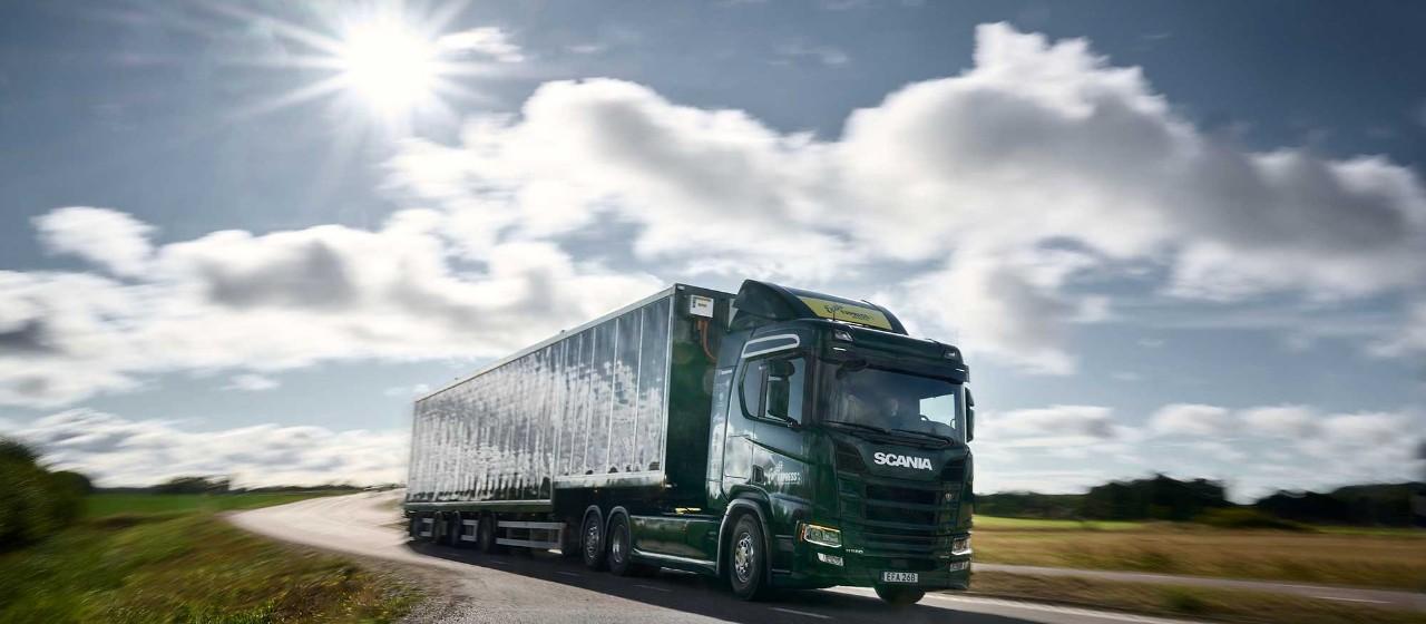 SCANIA-Fueling the future: Scania's solar-​powered truck project unveiled
