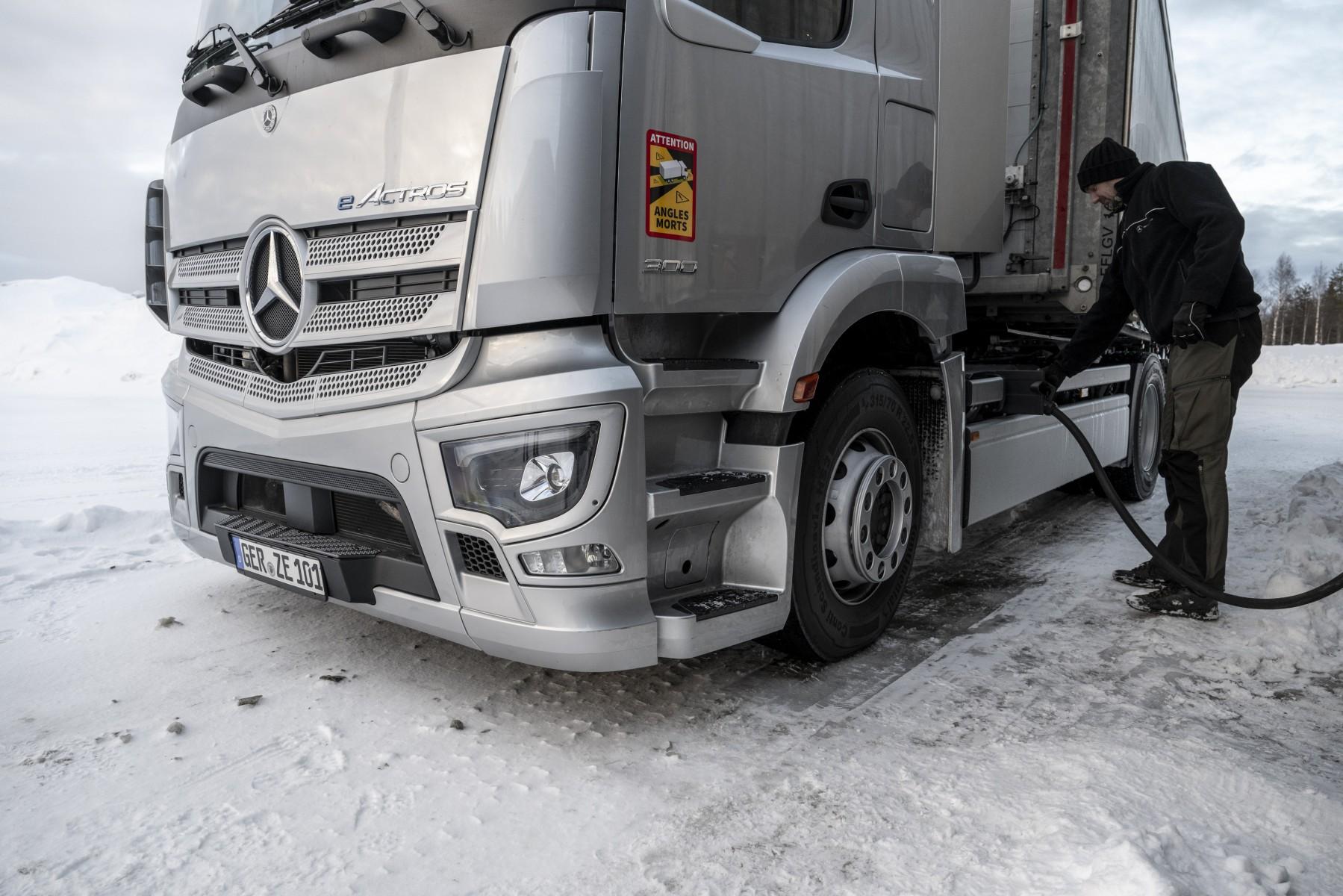 Mercedes-Benz: winter tests of electric cars (and others)