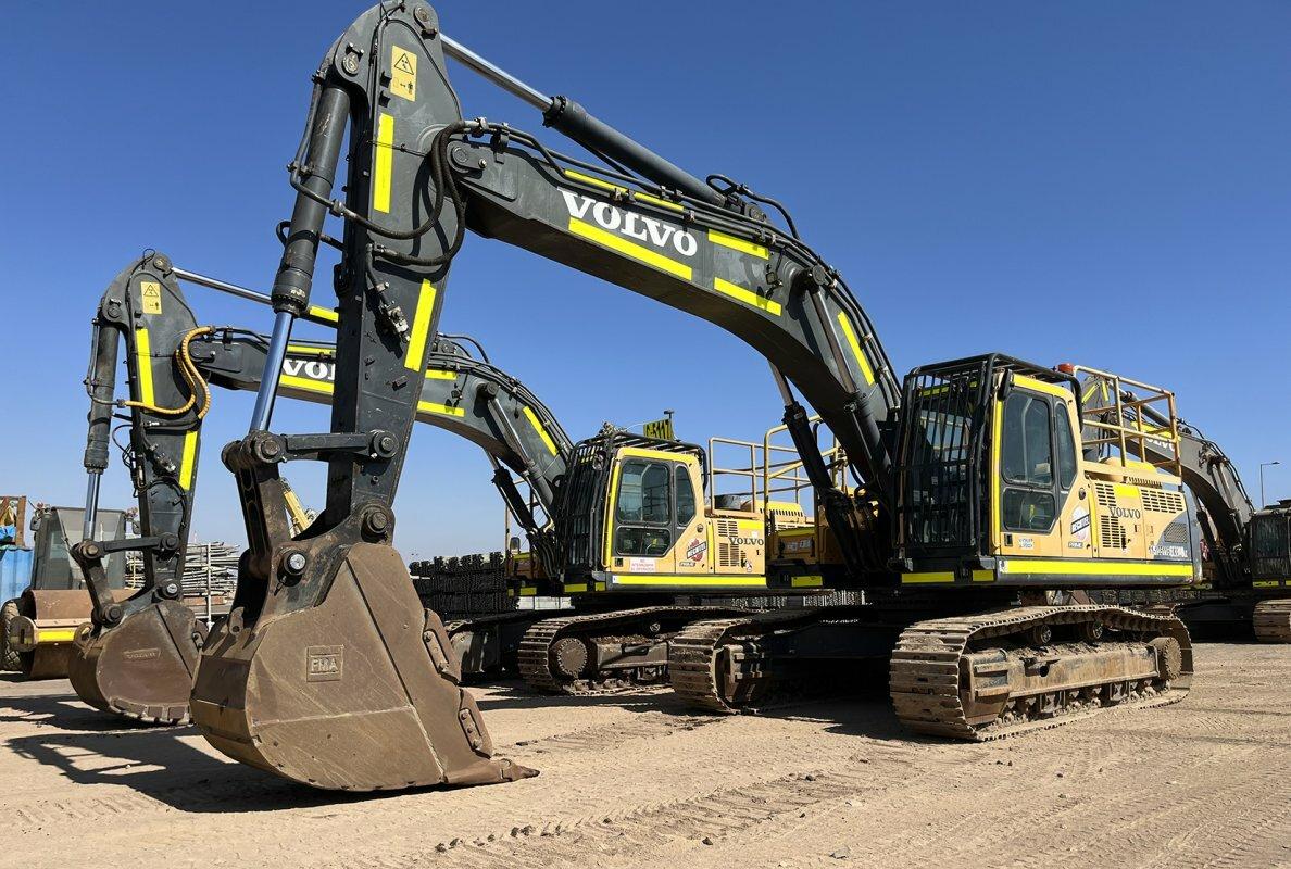 2 de 3 2014 volvo ec330blc 477