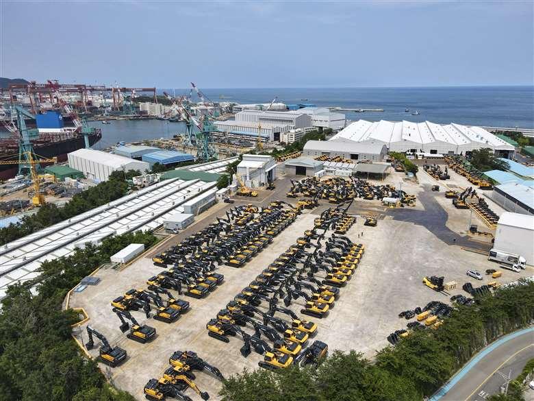 20211220 101945 press photo panomic view of hyundai construction equipments ulsan factory 1