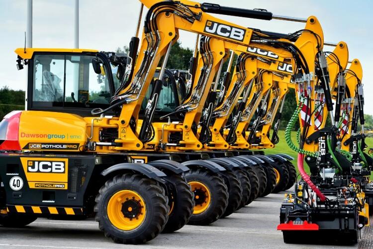 JCB has sold another five of its Pothole Pro machines to commercial vehicle leasing company Dawsongroup.