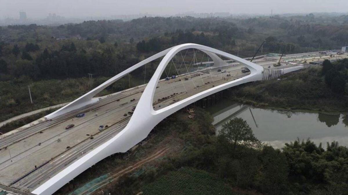 Chengdu bridge 1024x686