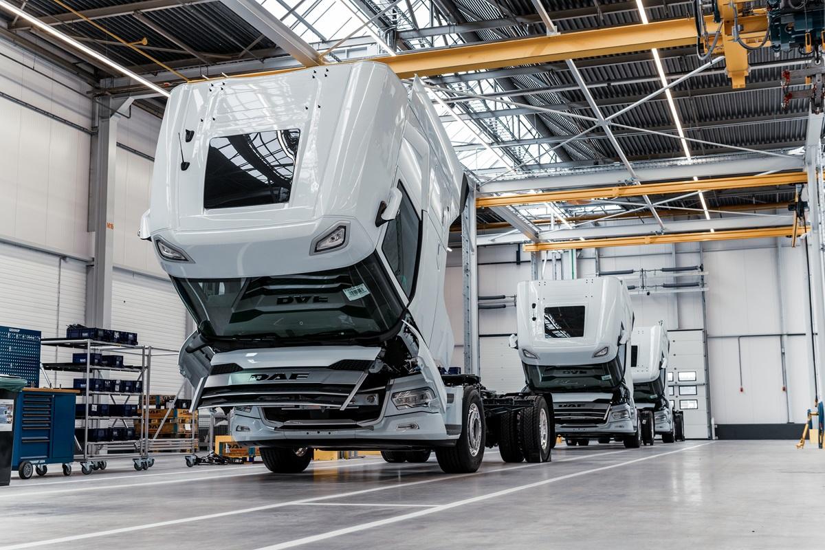 DAF starts assembly factory for electric trucks
