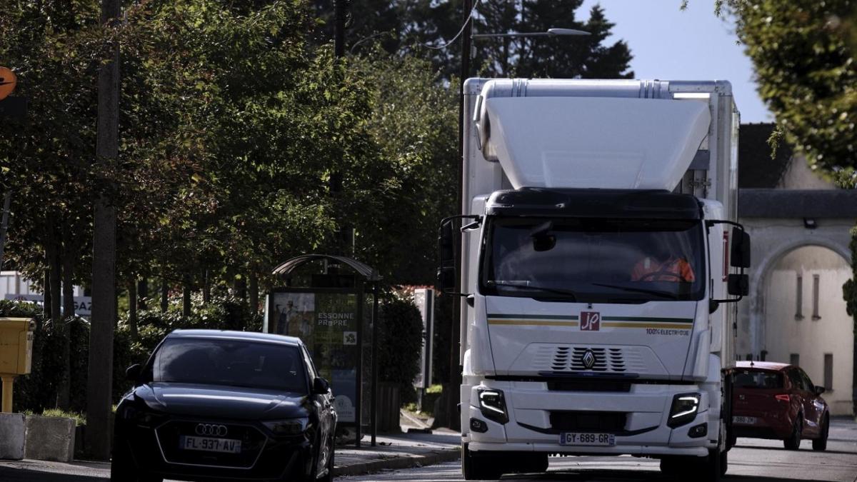 Deliver assist renault trucks jacky perrenot 06