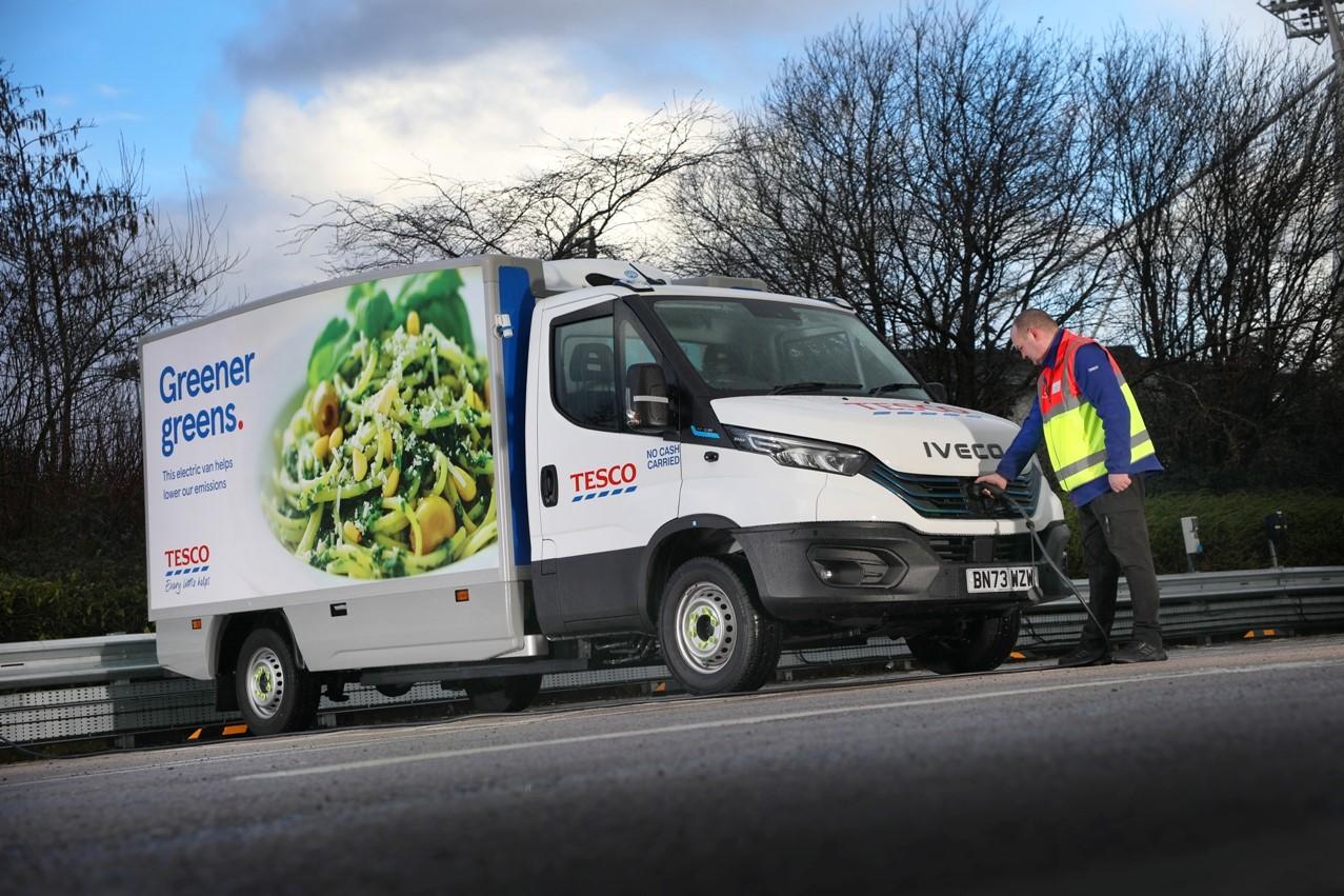 IVECO-UK supermarket Tesco expands home delivery electric fleet with 151 IVECO eDaily vehicles