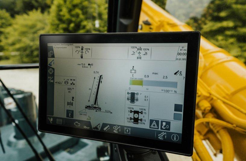 Liebherr ltm1110 5 2 touch display 300dpi cb0