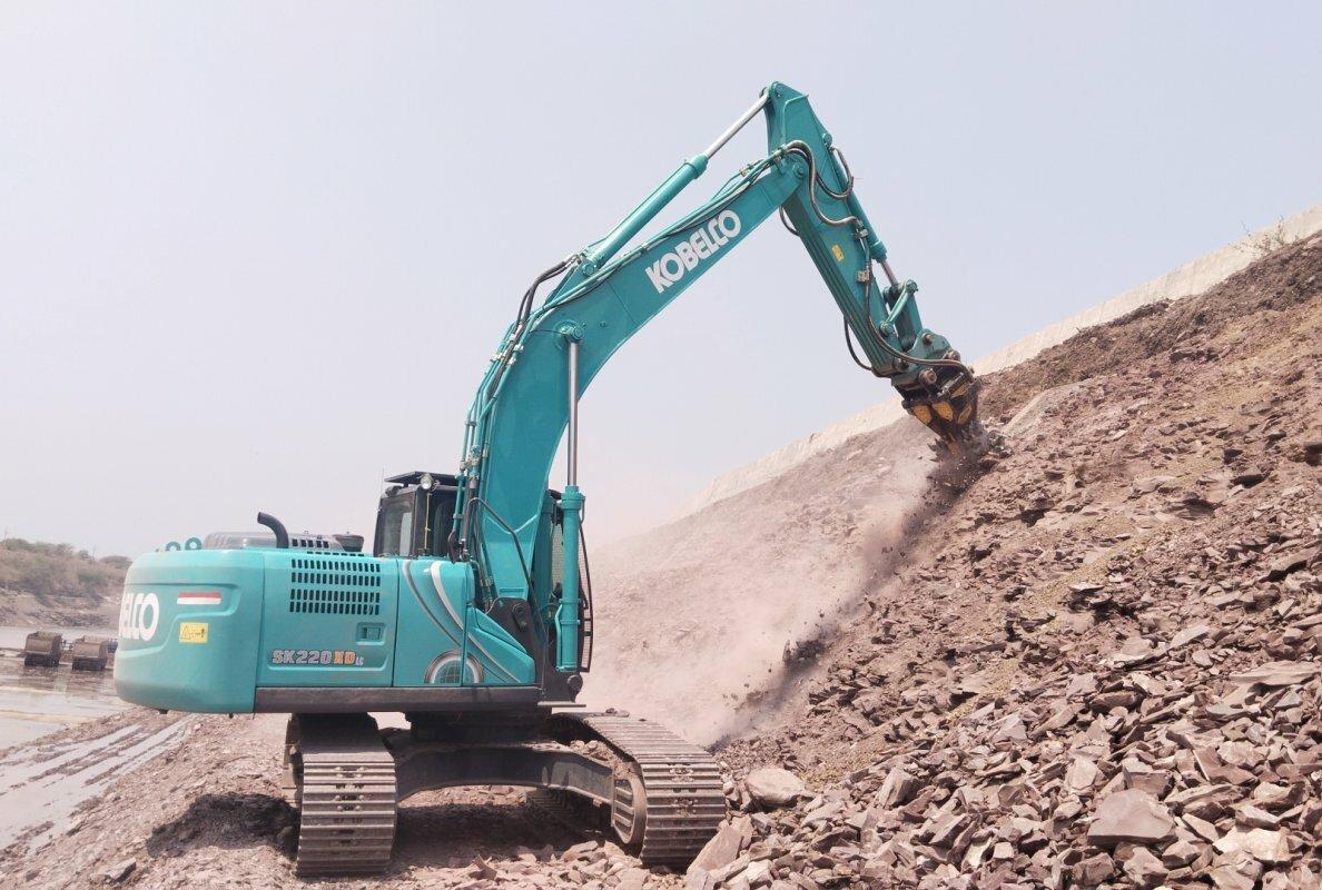 Mb r800 kobelco sk220 mole india 2d7