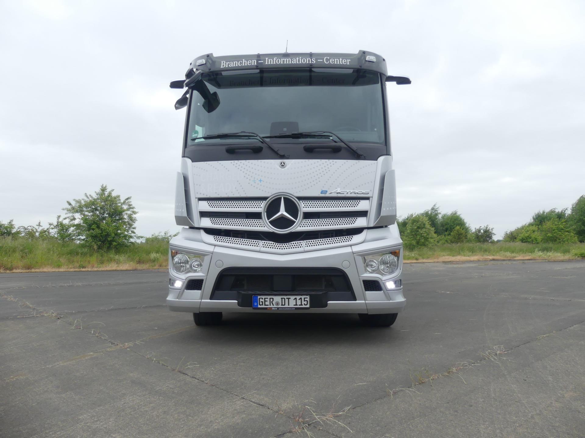 R.E.N.© Publi-reportage Daimler Trucks test june 2023 Belgium