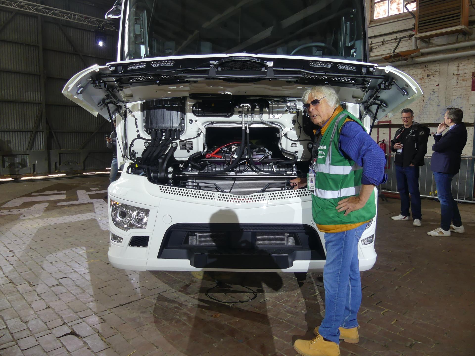 R.E.N.© Publi-reportage Daimler Trucks test june 2023 Belgium