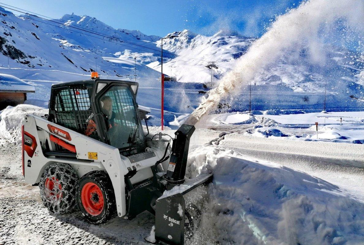 S100 val thorens snowblower pic1 red 95b