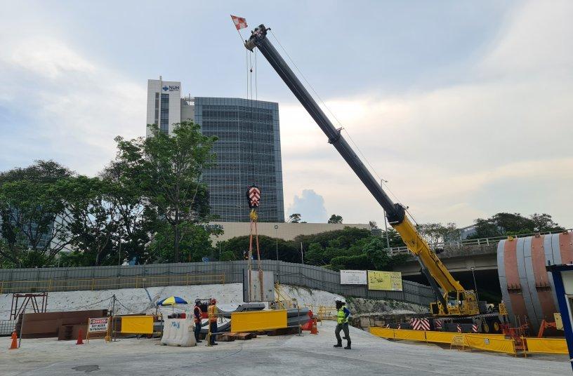 Singapores first grove gmk5250xl 1 delivered to sin heng heavy machinery 03 5fc