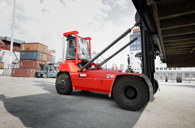 Camion-Grue Géant, Driven avec grue télescopique