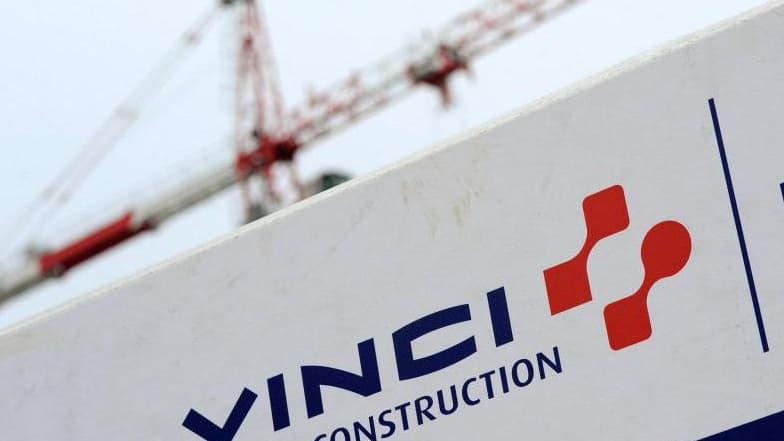 Vinci limite le repli de son activite et convainc le marche 963046