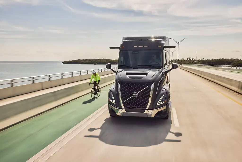 Volvo vnr cyclist